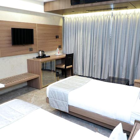 Hotel Archana Residency Мумбаї Екстер'єр фото