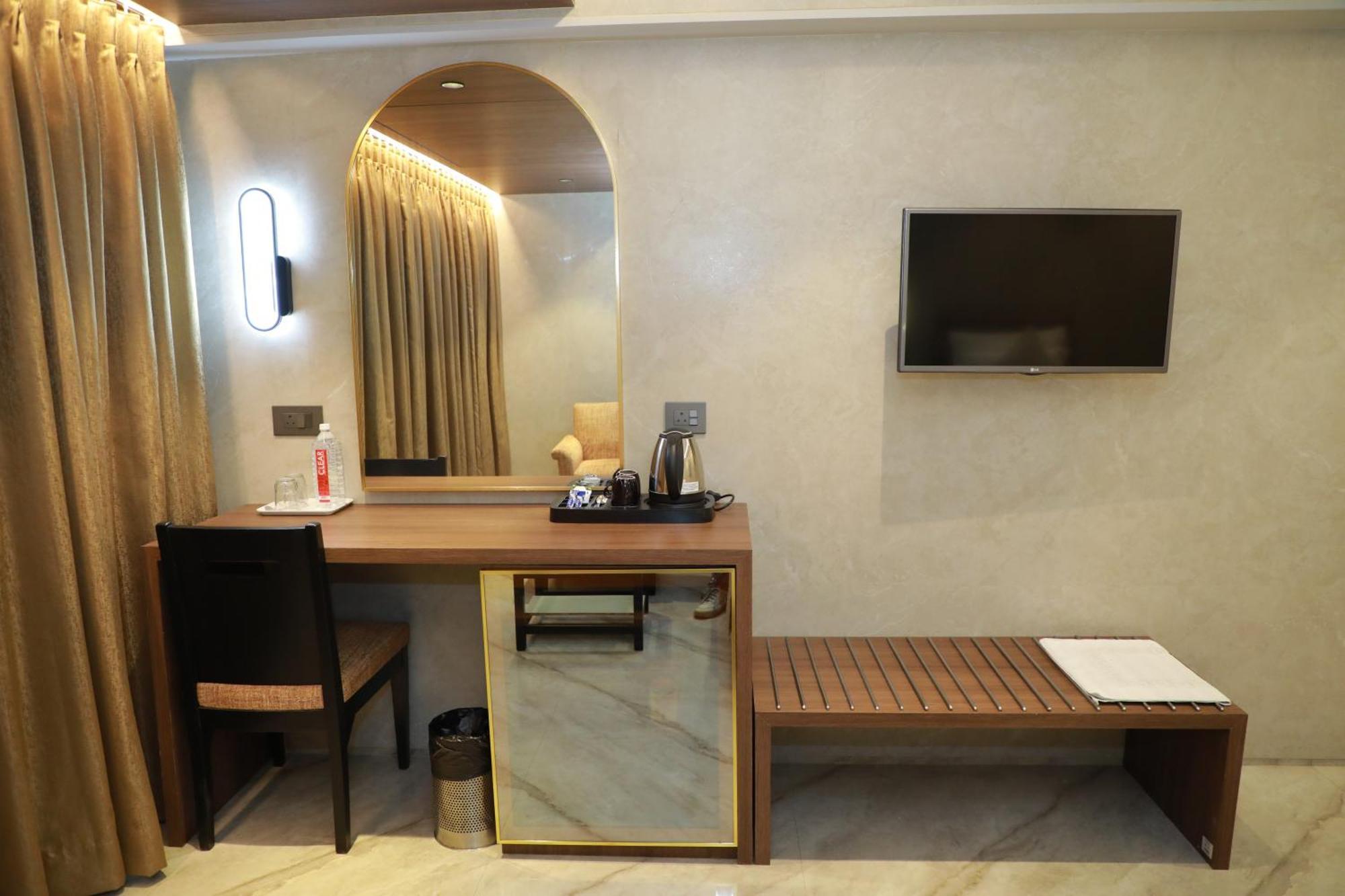 Hotel Archana Residency Мумбаї Екстер'єр фото