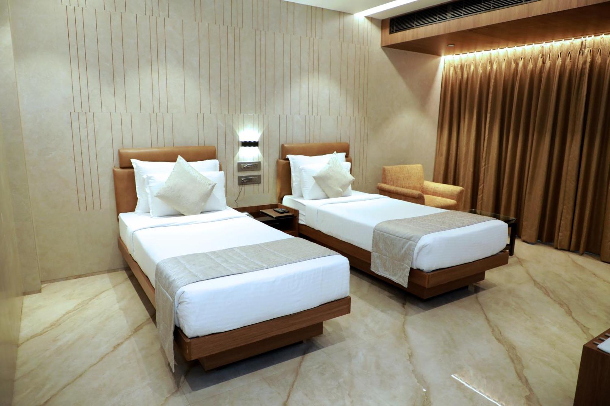 Hotel Archana Residency Мумбаї Екстер'єр фото